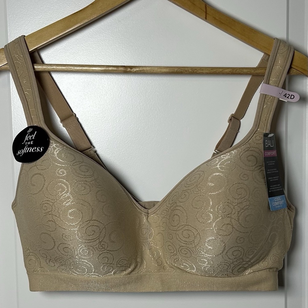 Bali Sandshell Beige Comfort Revolution Full Coverage Seamless Band Wireless Bra